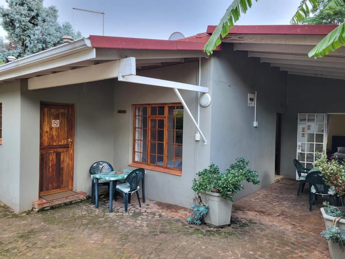 Margaret'S Place Johannesburg Bagian luar foto